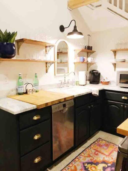 Liz Lane Cottage- Entire Guesthouse Charleston Buitenkant foto